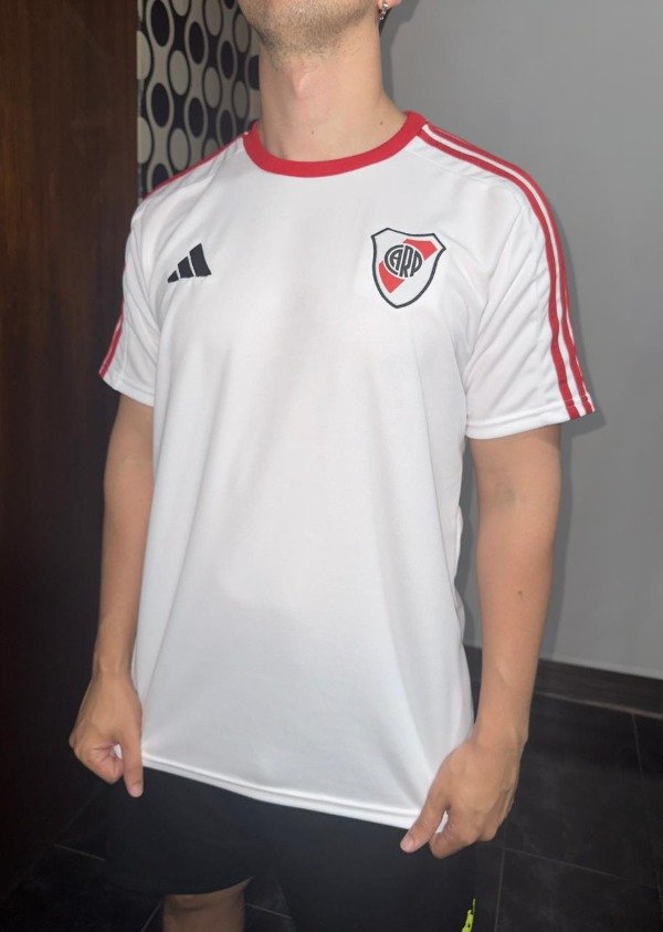 Producto - Remera River ADN 26'