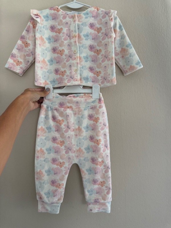 Producto - Conjunto CUCCIOLO 9 meses sfl06