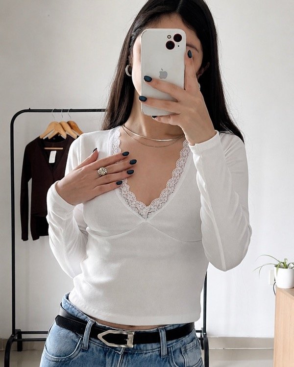 Producto - Remera con puntilla