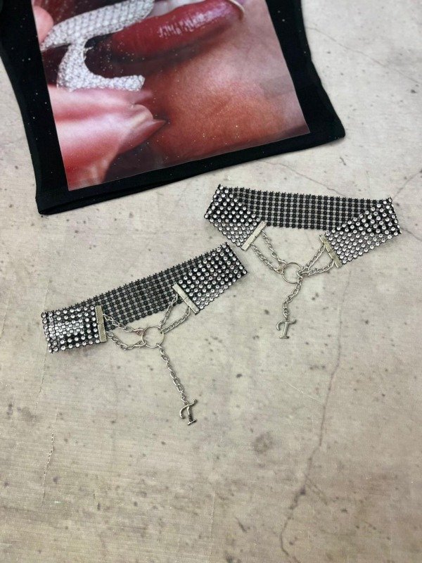 Producto - CHOKER TRIPLE T