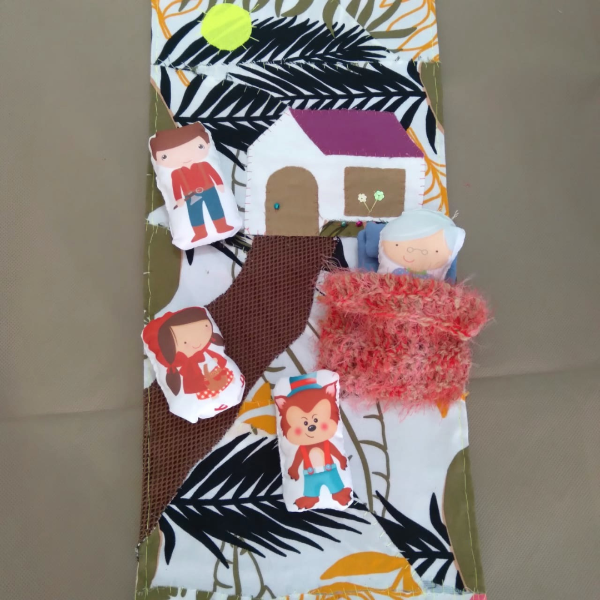 Producto - cuento para jugar- Caperucita Roja