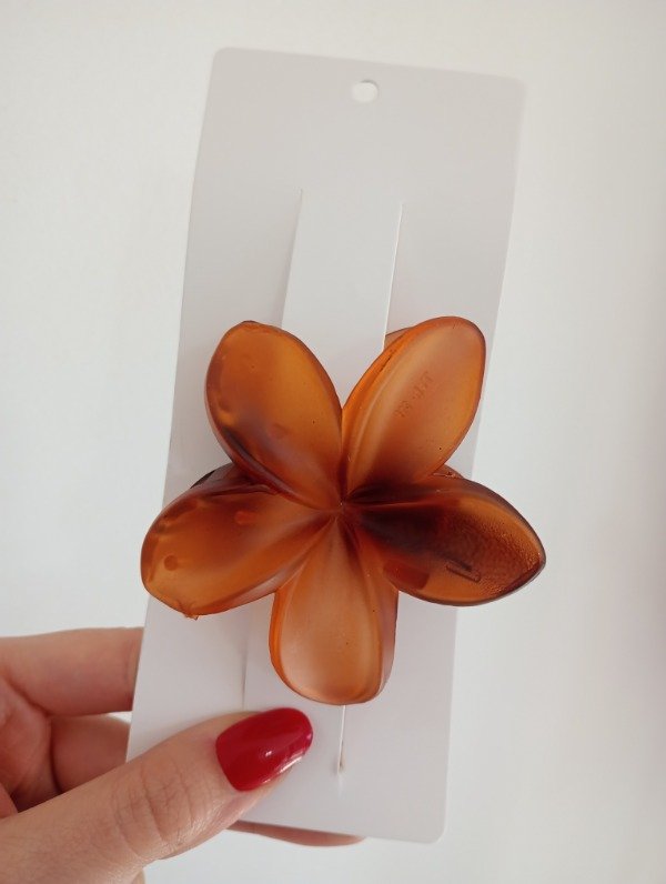 Producto - Broche Flor Hawaiana Marrón Mate