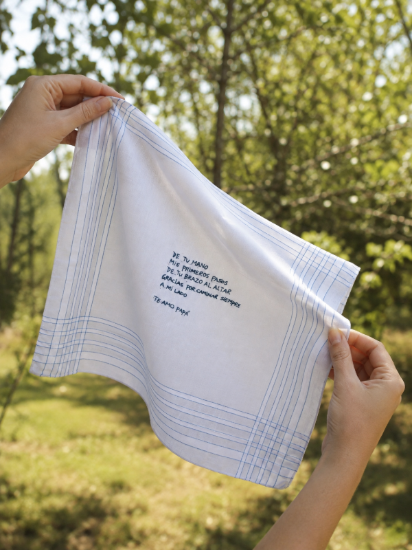 Producto - Pañuelos bordados