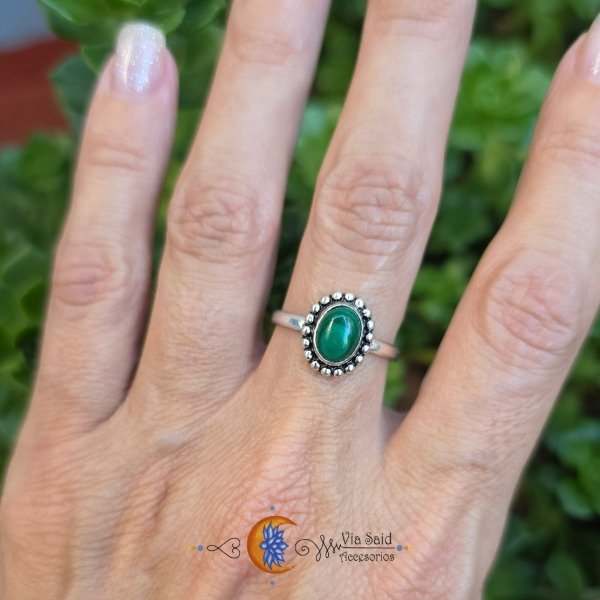 Producto - Anillo Hindú "Vanha" - Malaquita  (Piedra 7 x 9 mm) / Talle: 18 mm