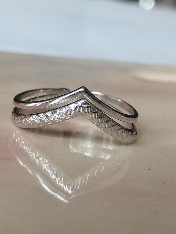 Producto - Anillo doble V AQ