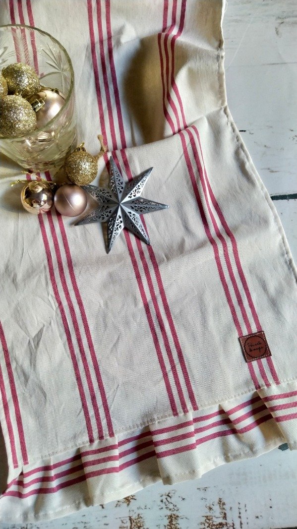 Producto - Camino de mesa rayas rojas con vuelo