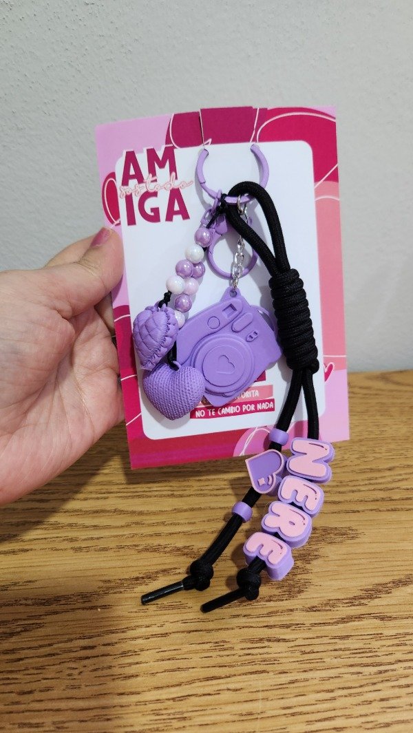 Producto - Llavero charm con nombre lavanda