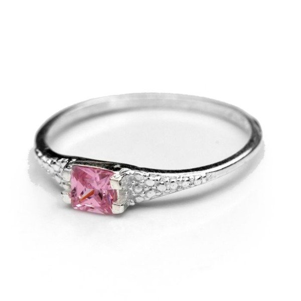Producto - Anillo con piedra cubic rosa