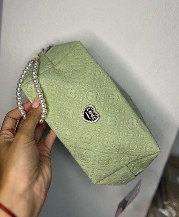 Producto - Neceser verde love