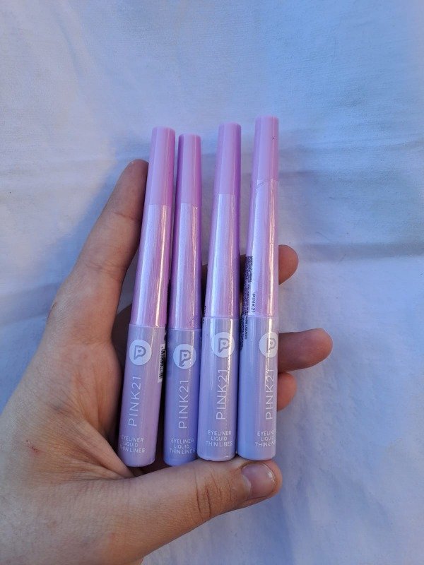 Producto - Delineador de ojos liquido PINK 21