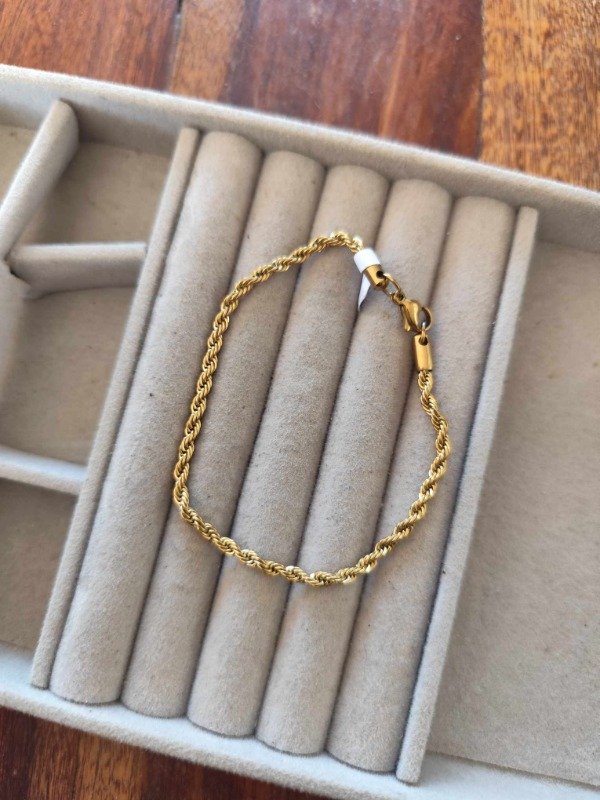 Producto - Pulsera soga. Acero dorado