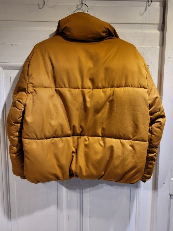 Producto - Campera COMO QUIERES beige de pluma nueva- Talle XS- PRECIO: 100x - 3