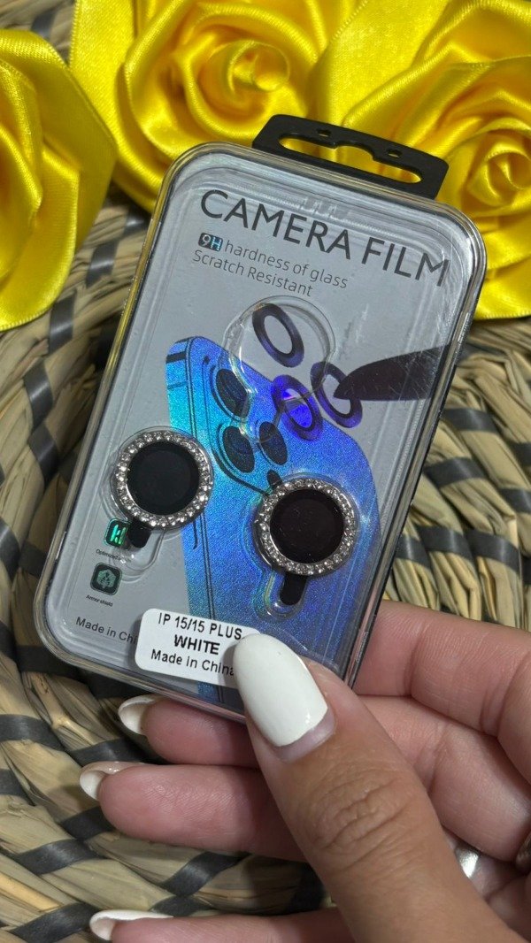 Producto - Protector cámara plateado strass - iPhone 15/15plus