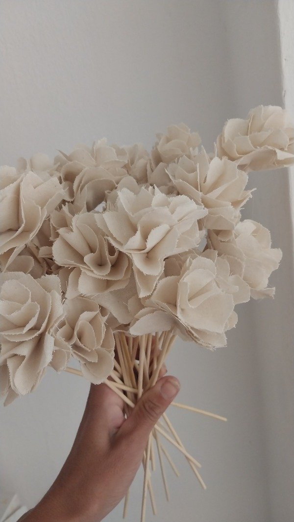 Producto - FLORES LARGAS