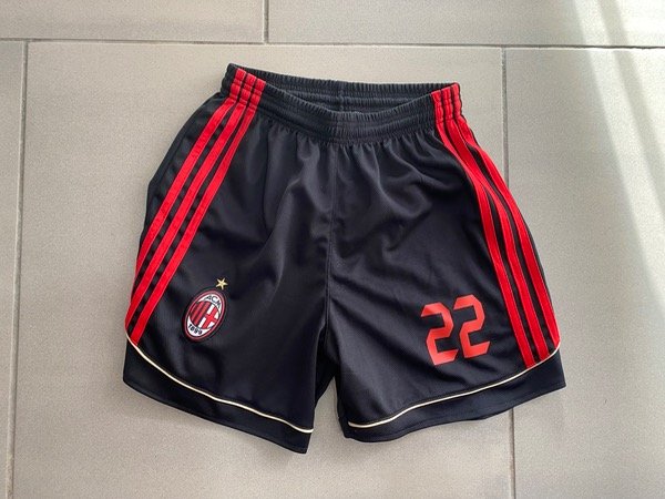Producto - Short Milán retro 22