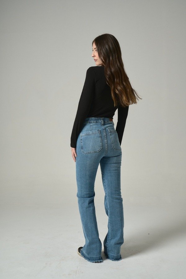 Producto - JEAN NOGAL LA COFRADIA