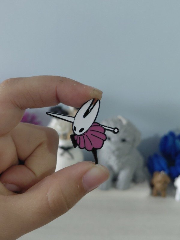 Producto - Pin metalizado - Hollow Knight #1848