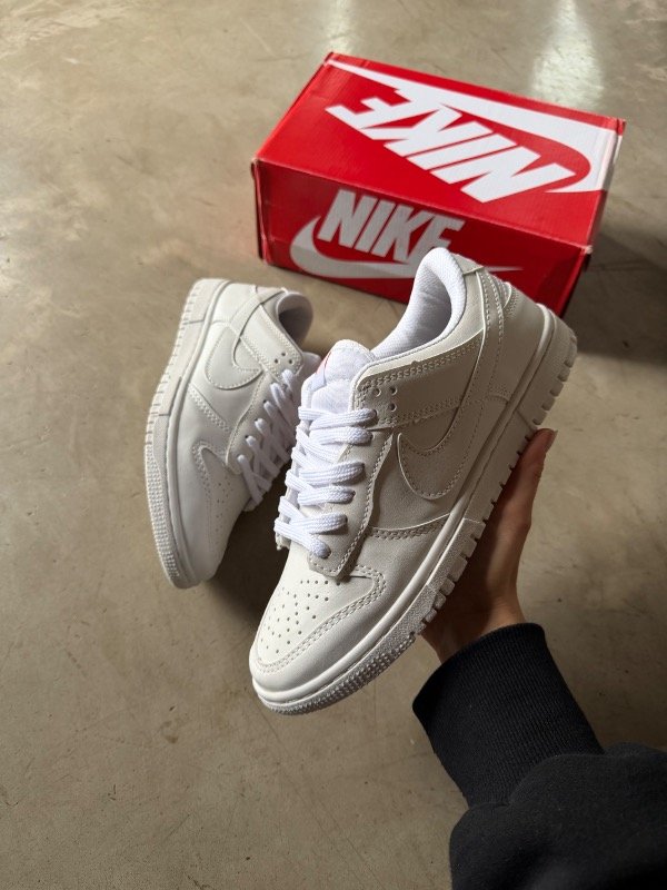 Producto - NIKE DUNK SB BLANCAS - 3