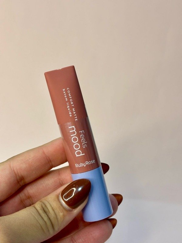 Producto - Labial líquido confort matte L50 Honest - RUBY ROSE