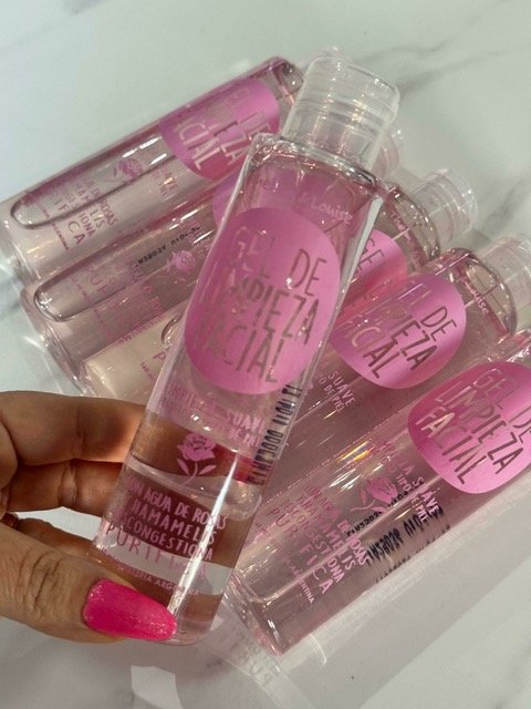 Producto - Gel de limpieza facial