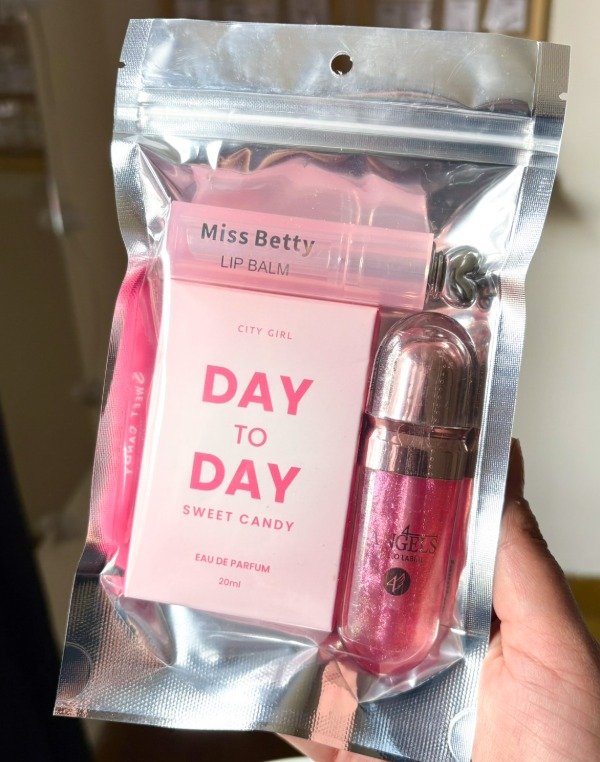Producto - COMBO MAQUILLAJE Y PERFUME