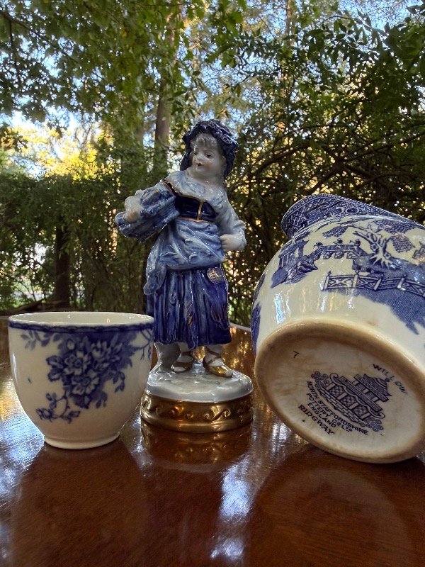 Producto - Set figura cremera y taza WILLOW