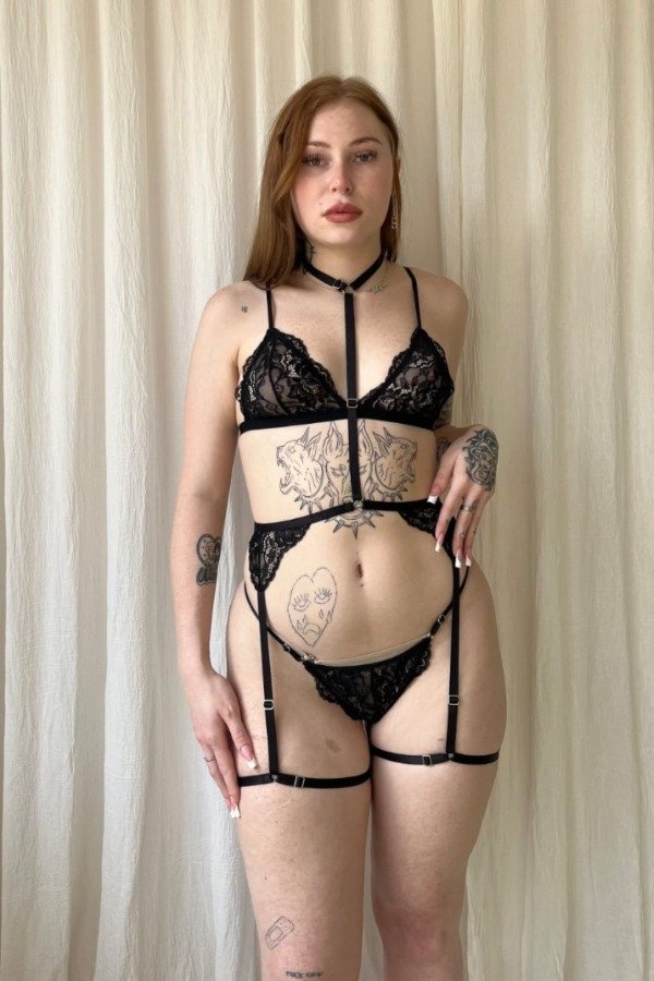 Producto - CONJUNTO NEGRO CON ARNES