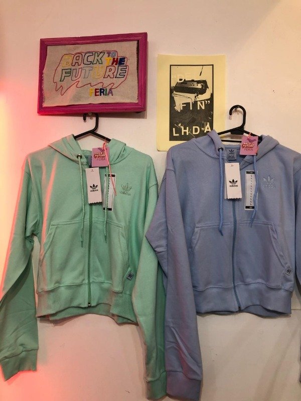 Producto - CAMPERA ADIDAS VINTAGE CROP NUEVA