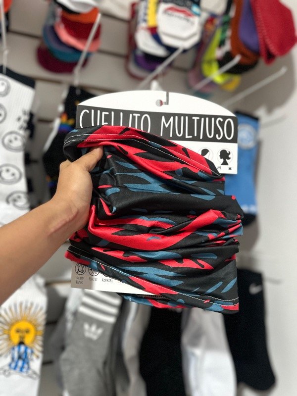 Producto - Cuellito rojo negro