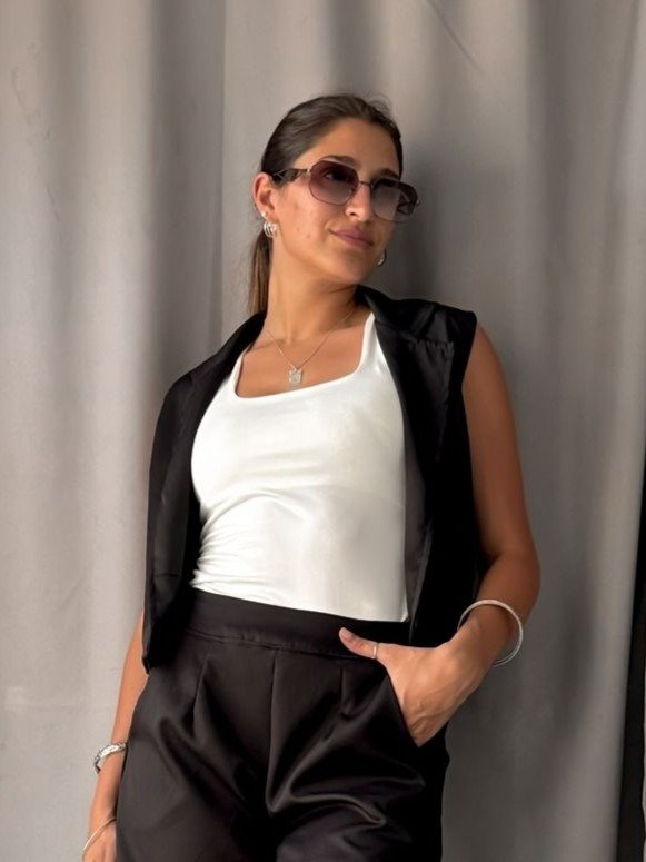 Producto - Chaleco corto. Sastrero FIO- NEGRO