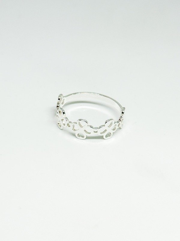 Producto - Anillo acero blanco tréboles