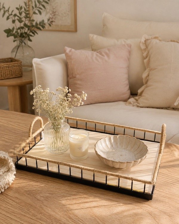 Producto - Bandeja de metal y madera