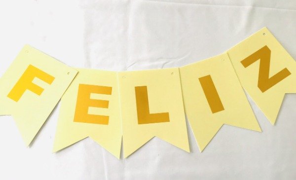 Producto - Banderín amarillo pastel
