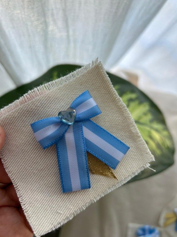 Producto - Escarapela Bruma