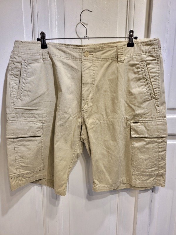 Producto - Bermuda CACHAREL beige cargo gabardina Talle 50 - PRECIO: 40X