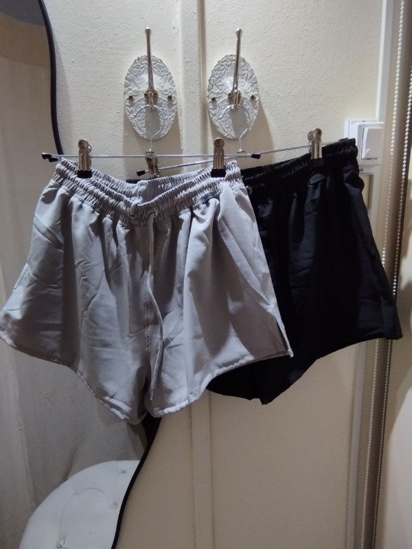Producto - Short running gris plata