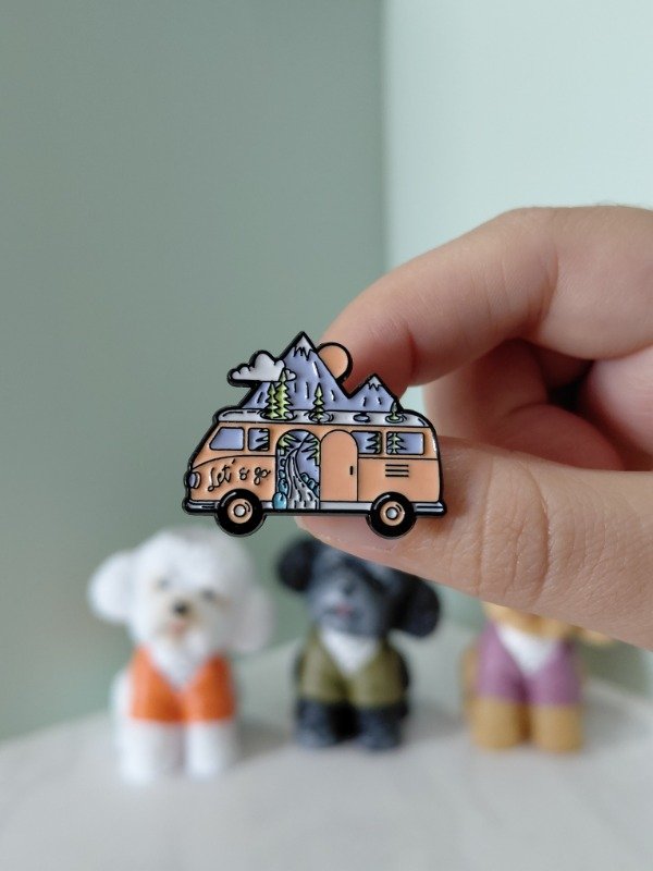 Producto - Pin metalizado - Viajes "Let's go" #3038