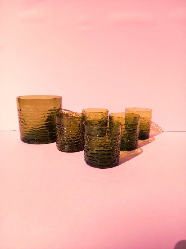 Producto - Juego de 6 vasos y hielera color caramelo