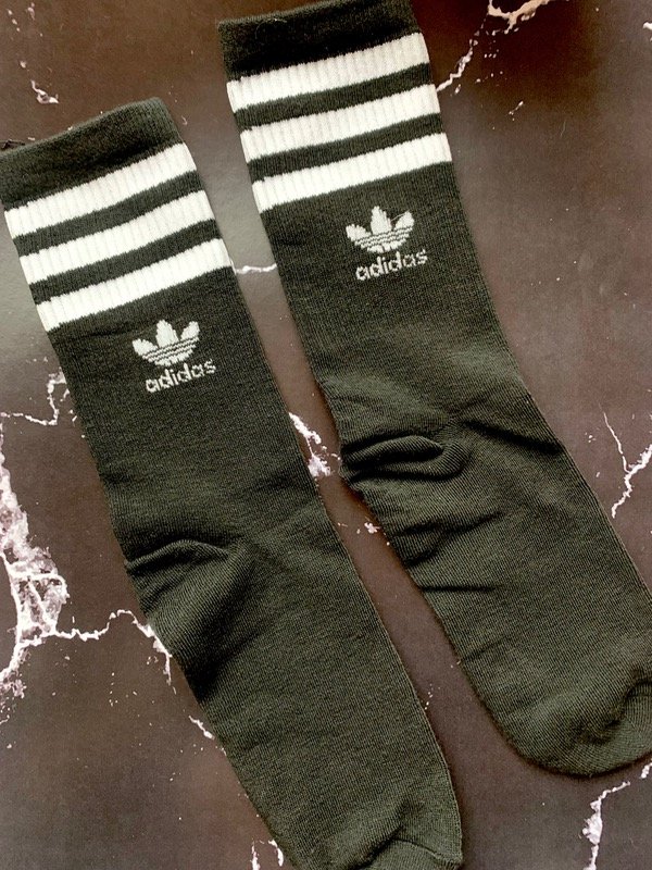 Producto - Adidas negras líneas blancas