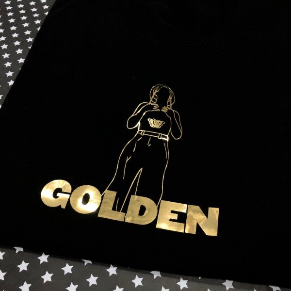 Remera Golden silueta