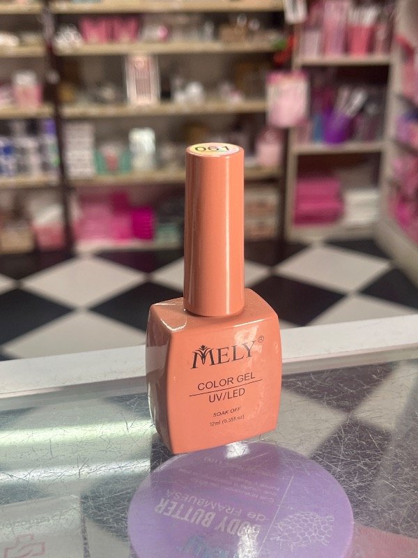 Producto - Esmalte mely 061 vence julio super promo