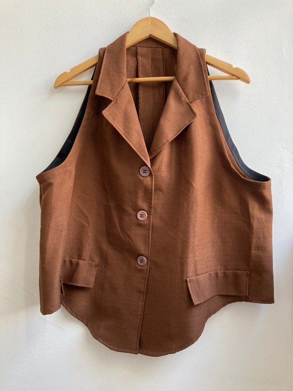 Producto - Chaleco Canela