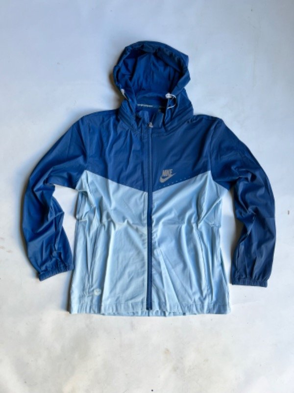 Producto - Campera Nike dama