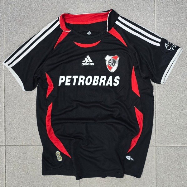 Producto - Camiseta River Plate Alternativa Retro Temporada 2006/2007