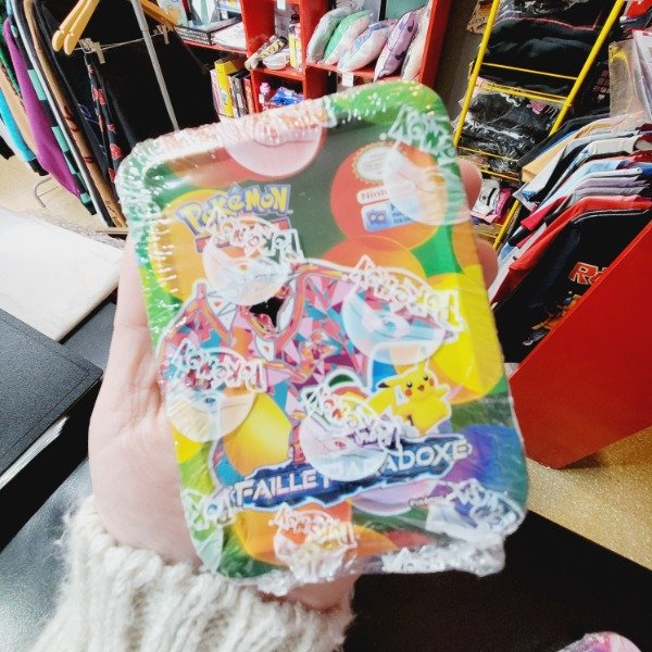 Producto - LATA DE CARTAS POKEMON SCARLET VIOLET CHARIZARD