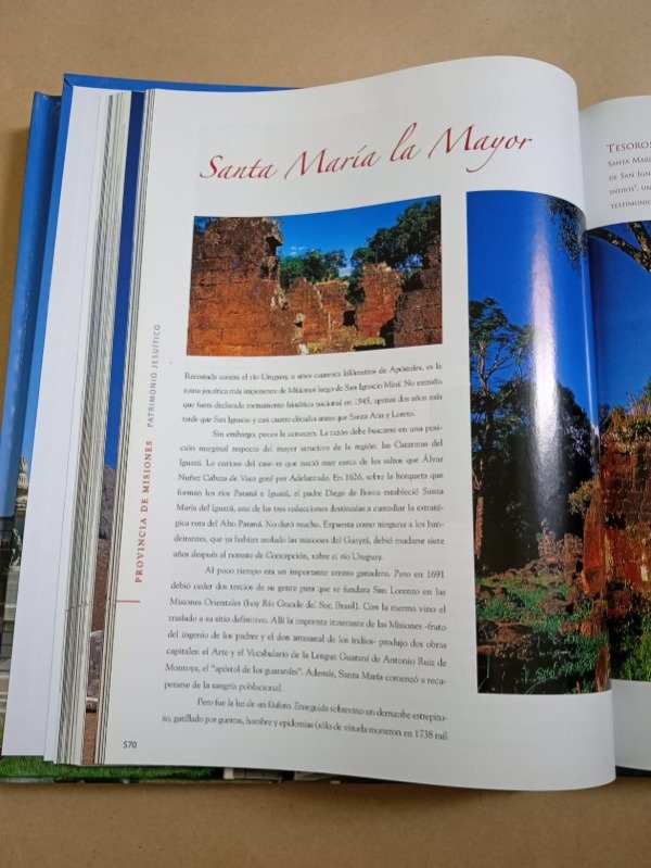 Producto - Patrimonio histórico de la Argentina - Autores varios - La Nación 2010 Dos tomos - 2