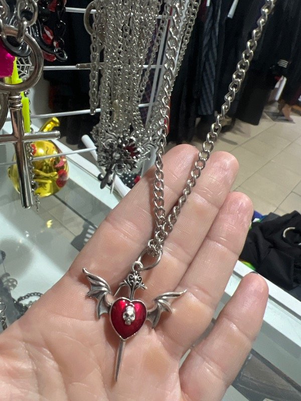 Producto - Collar corazón alas y espada
