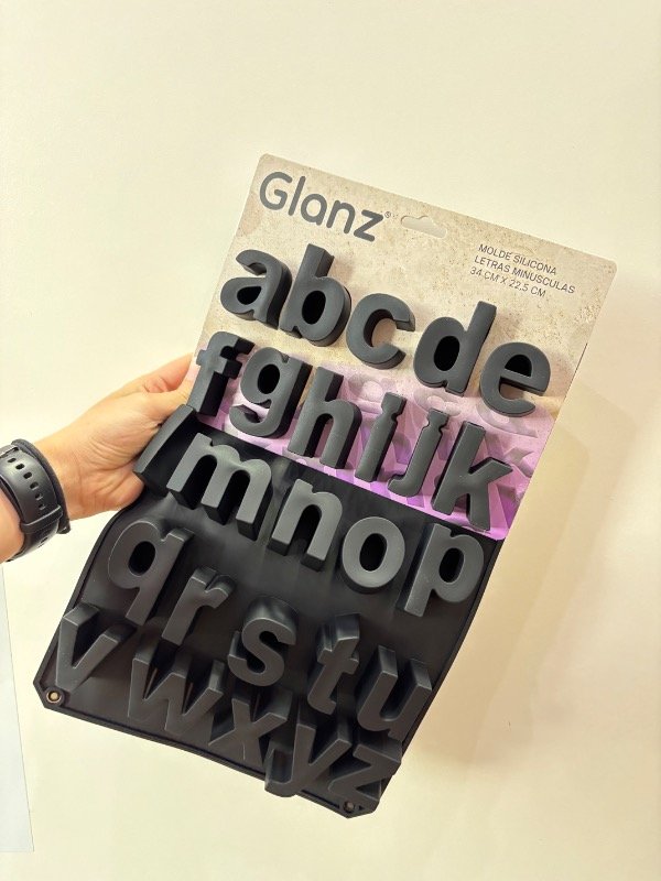 Producto - Molde Muffin Letras silicona