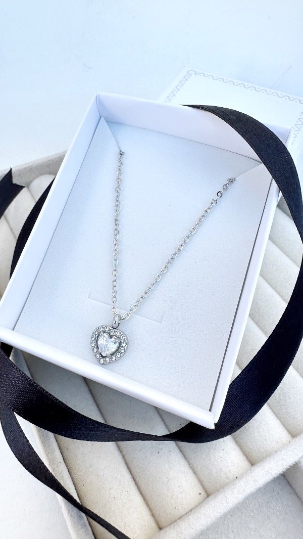 Producto - Conjunto corazón cubics y strass acero quirúrgico