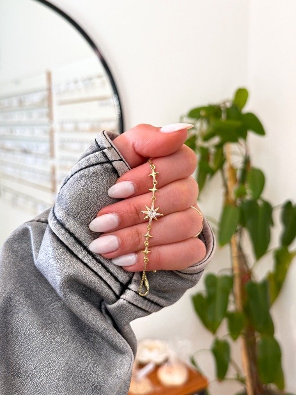 Producto - Pulsera bañada en oro estrellas cúbics
